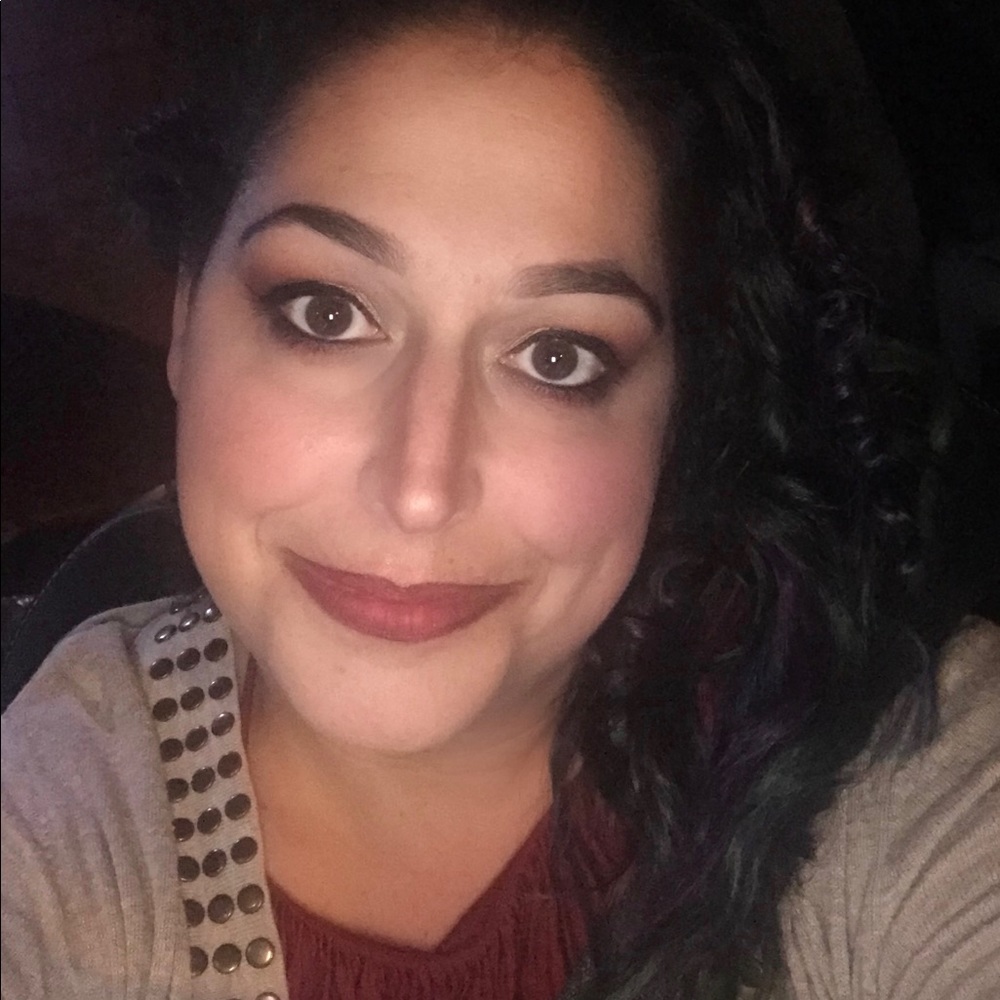 Meet your Posher, Jennifer